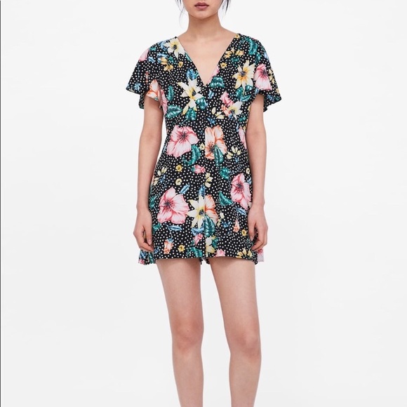 Zara Other - ❤️SOLD❤️Super cute Zara Basic Romper, size S